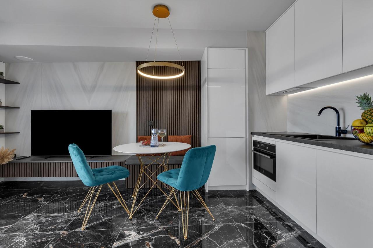 Lux Apartment Dolce Vita - Private Hottub Makarska Extérieur photo